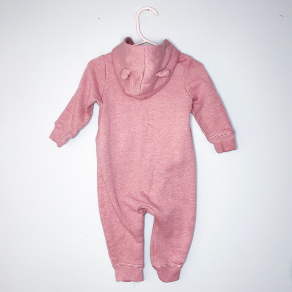 Baby Gap Onesie - Picture 3 of 3
